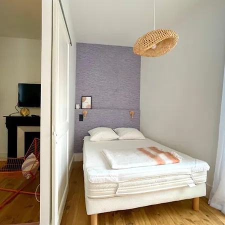 Orange Pastel - Parking Gratuit - T2 Cosy Proche Gare, Gem, Palais De Justice