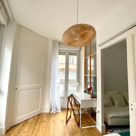 Apartament Orange Pastel - Parking Gratuit - T2 Cosy Proche Gare, Gem, Palais De Justice Grenoble