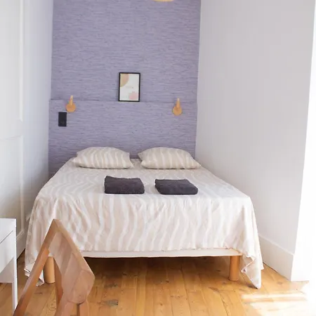 Orange Pastel - Parking Gratuit - T2 Cosy Proche Gare, Gem, Palais De Justice *