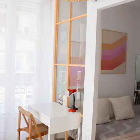 Orange Pastel - Parking Gratuit - T2 Cosy Proche Gare, Gem, Palais De Justice