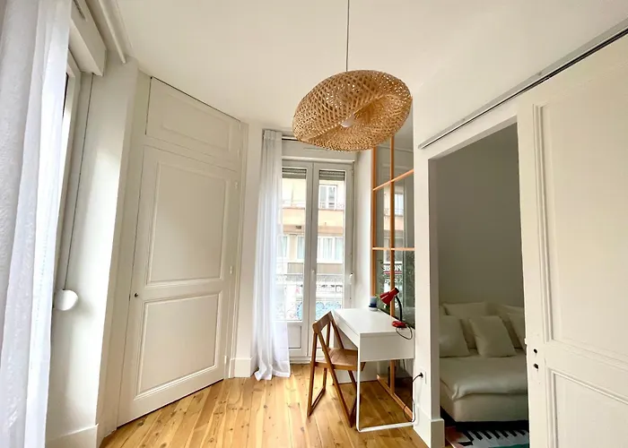 Apartment Orange Pastel - T2 Cosy Proche De La Gare, Gem, Palais De Justice Grenoble